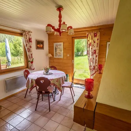 Le Pin A 2 Pas De Gerardmer, Dans La Vallee Des Lacs بيت للعطل