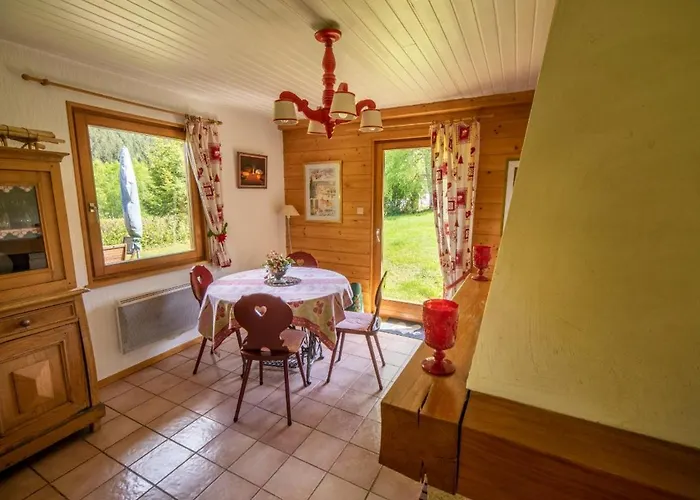 Le Pin A 2 Pas De Gerardmer, Dans La Vallee Des Lacs בית נופש